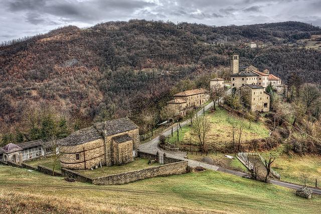 Ostello Podesteria Di Gombola Polinago ภายนอก รูปภาพ